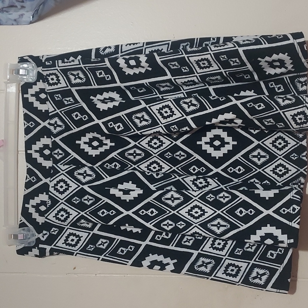 Skirts - Picture 2 of 2